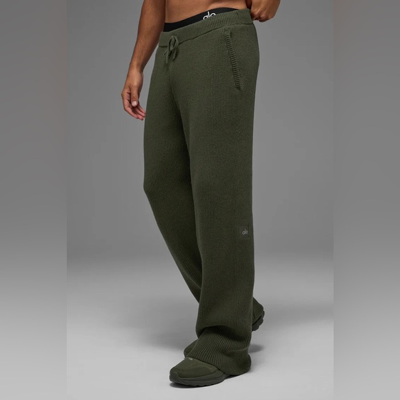 Alo Domain Rib Knit Sweatpant - XS - Picture 3 of 3